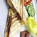 صورة من 🇦🇪ام فطامي🇦🇪، شاركها بعد تجربة وصفة مثلثات التوست بالجبن 🧀🍞