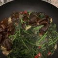 Cooksnap dari Linda Laurens untuk resep Ayam Tumis Bayam Saus Tiram