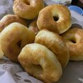 Cooksnap dari rizza birina untuk resep Donat empuk ala j.co dengan topping glaze dan topping donat kampung