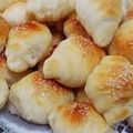صورة من أم صوفي ، شاركها بعد تجربة وصفة فطائر بحشوة اللبنة والزيتون