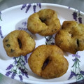 Meena Ramesh's cooksnap of when they made உளுந்து வடை & தயிர் வடை (urad dal vada &  Curd vada).