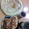 صورة من أم إبراهيم ، شاركها بعد تجربة وصفة كسرة جزائرية محشية بالشكشوكة و الشحمة 😋👌