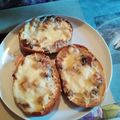  göndör Èva Cooksnap-ja, amikor elkészítette a(z) Gombás-sajtkrémes melegszendvics receptet.