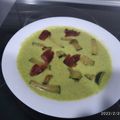 El cooksnap de C cuando hizo Crema de calabacín con crujiente de jamón y topping de calabacín tostado.