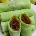 Cooksnap Julia ALeen Aireish semasa beliau membuat Kuih ketayap gulung.