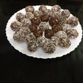 Rita mehta का कुकस्नैप जब उन्होंने खजूर ड्राई फ्रूट के लड्डू (khajur dry fruit ke ladoo recipe in Hindi) बनाया था।