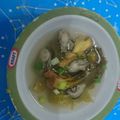 靜玥兒 的 酸菜蚵仔湯(簡單料理) cooksnap