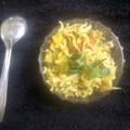 kruti buch का कुकस्नैप जब उन्होंने स्ट्रीट स्टाइल वेज़ मसाला मैगी (street style masala maggi recipe in Hindi) बनाया था।