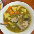 Cooksnap Mohd Najmi semasa beliau membuat Sup ayam simple.