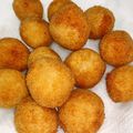 Cooksnap de Cecilia Soares quando cozinhou Risoles (rissóis) de Queijo.