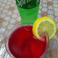 Cooksnap Rose Nani Nizah Nayan semasa beliau membuat Sparkling Strawberry Lemonade.