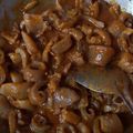 Cooksnap Nizam Yussop semasa beliau membuat Sambal sotong kembang.
