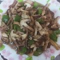 劉興偉 的 家常菜—香菇炒肉絲 cooksnap
