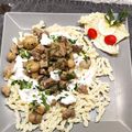 Zoltán Ritter Cooksnap-ja, amikor elkészítette a(z) Fokhagymás lapocka, gombával és ízesített görögjoghurttal receptet.