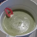 El cooksnap de Antony Alca cuando hizo Agua de pepino, limón y hierbabuena.