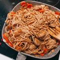 Vivien Cooksnap-ja, amikor elkészítette a(z) Kínai pirított tészta csirkével, zöldségekkel receptet.