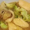Cooksnap dari Monica Lipursari untuk resep Brokoli Tumis Ayam Jamur
