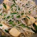 Cooksnap MocQue semasa beliau membuat 👩‍🍳Taugeh Goreng Kucai.