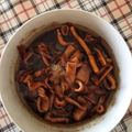 Cooksnap Cempaka Putih semasa beliau membuat Sotong Goreng Masak Kicap.