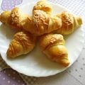 Gyöngyi 💇‍♀️ Cooksnap-ja, amikor elkészítette a(z) Vajas-sajtos kifli receptet.