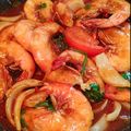 Cooksnap Norshila Supian semasa beliau membuat Udang masam manis.
