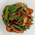 兩寶媽媽 的 糯米椒炒豆干 cooksnap
