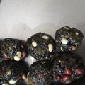 Mukta Shukla 's cooksnap of when they made Til Gud Ladoo.