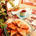 کوک اسنپ میس معصوم بعد از امتحان کردن کلوچه شوشتری الهام پز.