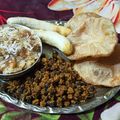 Priya Dwivedi का कुकस्नैप जब उन्होंने भोग प्रसाद काले चने, हलवा पूरी (bhog prasad recipe in hindi) बनाया था।