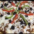 صورة من mj، شاركها بعد تجربة وصفة بيتزا مع حواف محشيه بجبن