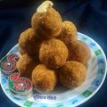 Supriya Devkar 's cooksnap of when they made बेसनाचे चुरमा लाडू.