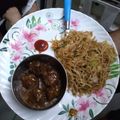 Laxmi Kumari का कुकस्नैप जब उन्होंने मंचूरियन और चाऊमीन (Manchurian aur chowmein recipe in Hindi) बनाया था।