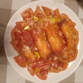 El cooksnap de Potablava13 cuando hizo Rollitos de salmón ahumado y queso sobre carpaccio de tomate.