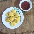 Jigna Patel's cooksnap of when they made બટેટા ની ચિપ્સ ના ભજિયાં (Potato chips bhajiya Recipe in Gujarati).