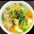 Hoàng Oanh's cooksnap of when they made Canh Súp Rau Củ Sườn Heo.