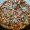 صورة من Farah Ka 🌹، شاركها بعد تجربة وصفة بيتزا 🍕🍕