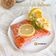 Cooksnap MinSha semasa beliau membuat Sous-Vide Salmon with Hollandaise Sauce.