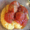 El cooksnap de Cook_and_Jud cuando hizo Polenta con queso cremoso y salchichas en salsa de tomate.