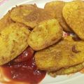Hayat Akber Khan's cooksnap of when they made Potato sliced fritters (Aaloo ke pakorhay).