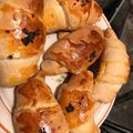 Ellen Chen 的 起司/肉鬆小牛角麵包 cooksnap