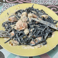 El cooksnap de Luisa Castro Aguilar cuando hizo Pasta “Nero dí sepia” con Salmon y Gambas.