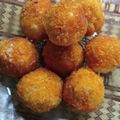 Cooksnap dari Santi Yulia untuk resep Bitterballen (macaroni, kornet, keju, wortel)