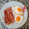 El cooksnap de La cocina de Ana🍴 cuando hizo Beicon con huevos y patatas fritas.