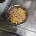 王楊正 的 自己炒榨菜肉絲 /家常麵 cooksnap