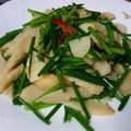 施珠珠 的 韭菜花炒甜不辣 cooksnap