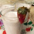 Shazia Mudassir's cooksnap of when they made Strawberry smoothie.