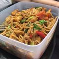 Cooksnap myra fuza semasa beliau membuat Mee Goreng Basah Simple (Mee Banjir).