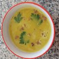 Erika Kiss Cooksnap-ja, amikor elkészítette a(z) Kurkumás szárzellerkrémleves pirított dióval receptet.