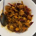 Cooksnap Zara Rania semasa beliau membuat Ayam Goreng Halia Cili Kering.