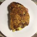El cooksnap de Eddy Moreno de Suarez cuando hizo ✨Omelette de plátano maduro relleno de jamón serrano, queso y salsa pesto con manzana y frambuesas✨.